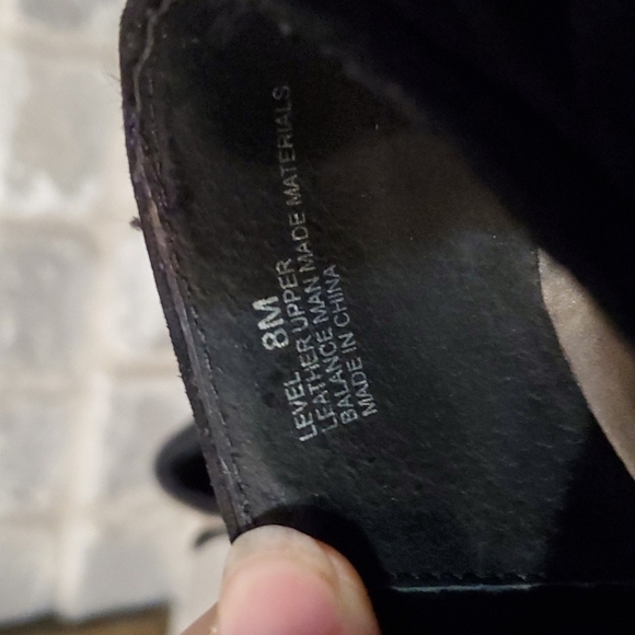 Me Too Black Heels Size 8 Leather Uppers Suade Feel Shoes Womens - Picture 10 of 12